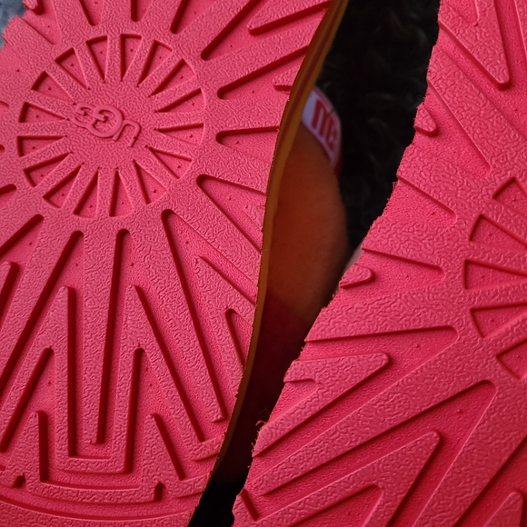 LAST ONE - NWT Disco Checker Slide in Pride Rainbow Yellow - Picture 8 of 12